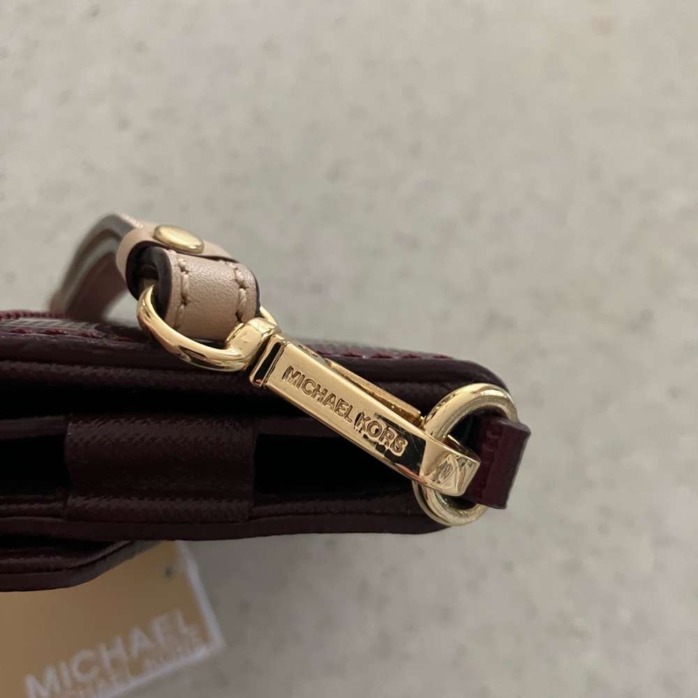 Michael Kors Burgundy Patent MK Logo Envelope Wallet with Gold Accent - Picture 4 of 7
